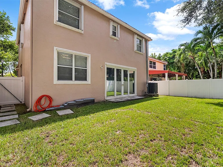 5030 SW 155th Ter — Photo 28