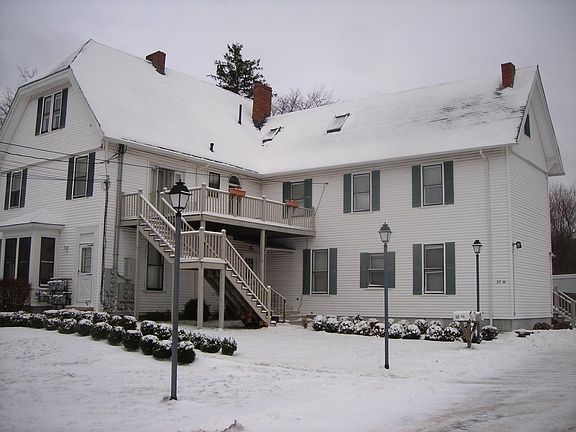 Well kept grounds with beautiful landscaping