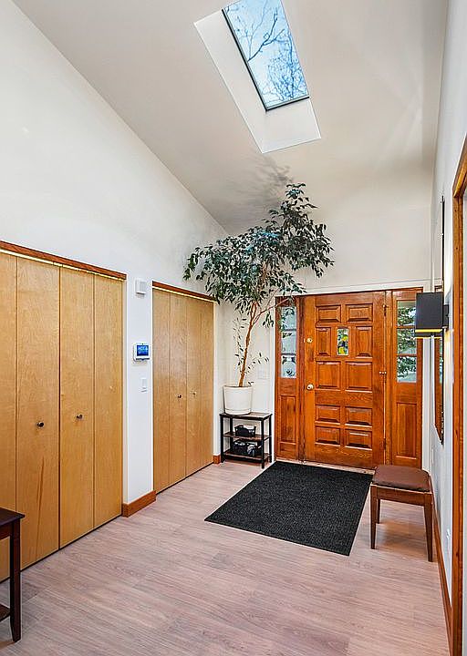 Large Bright Inviting Entry