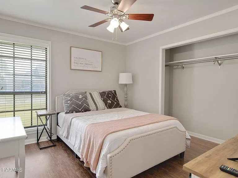 110 Village Green Dr — Photo 20
