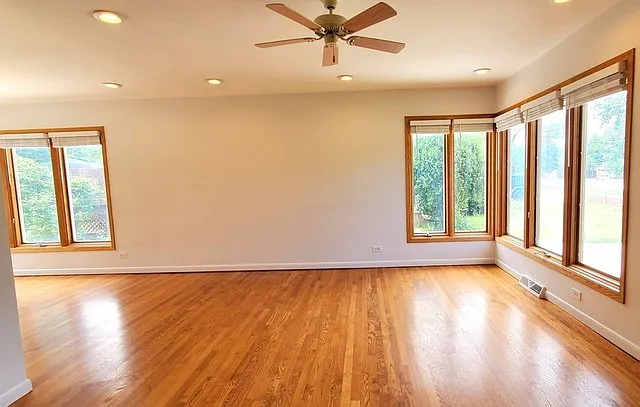 4715 W Lake Ave — Photo 3