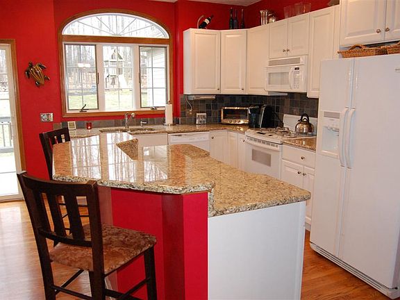 2nd image of 8795 N Chinaberry Cir