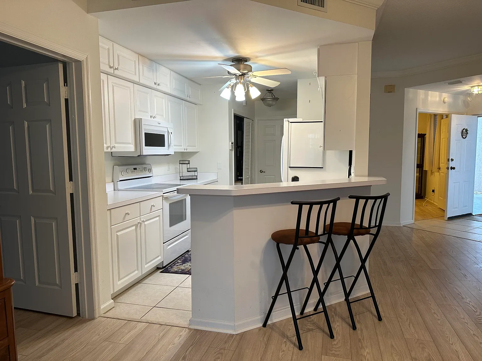 2 bed, 2.0 bath, 1180 sqft, $1,500 — Photo 3