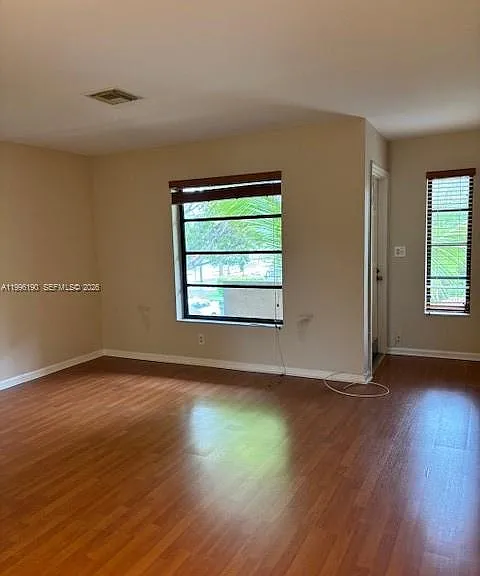 9050 Jacaranda Ln #8 — Photo 3