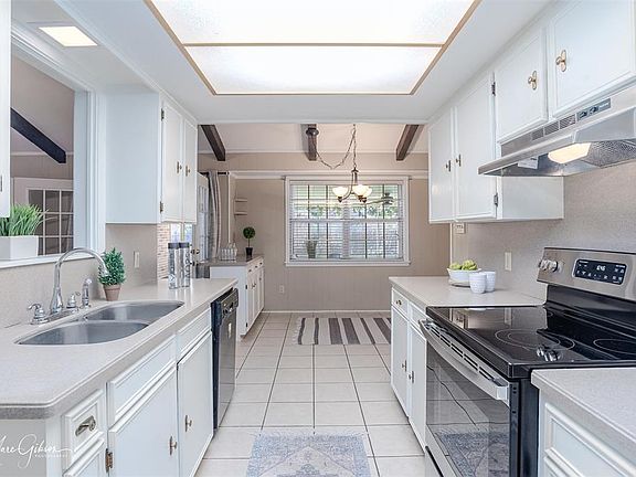 3rd image of 9908 Village Green Dr