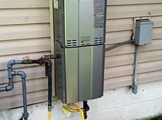 402 Mimosa Rd, Portsmouth, VA 23701