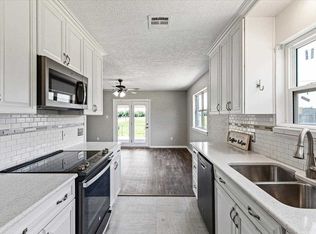 320 NE Angus Pl, Lawton, OK 73507