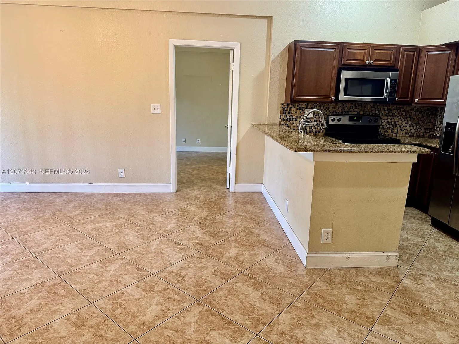 Coco Parc Condo — Photo 2
