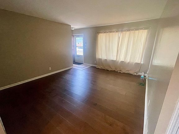 5th image of 34729 Somerset St