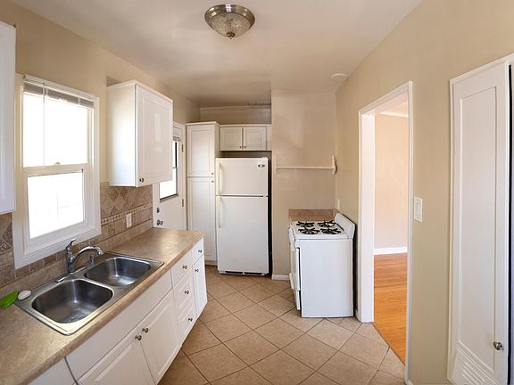 3rd image of 112 Bennett Ave #1