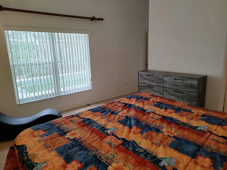 521 Castlemain Cir — Photo 12