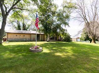 11218 Center Rd, Durand, IL 61024