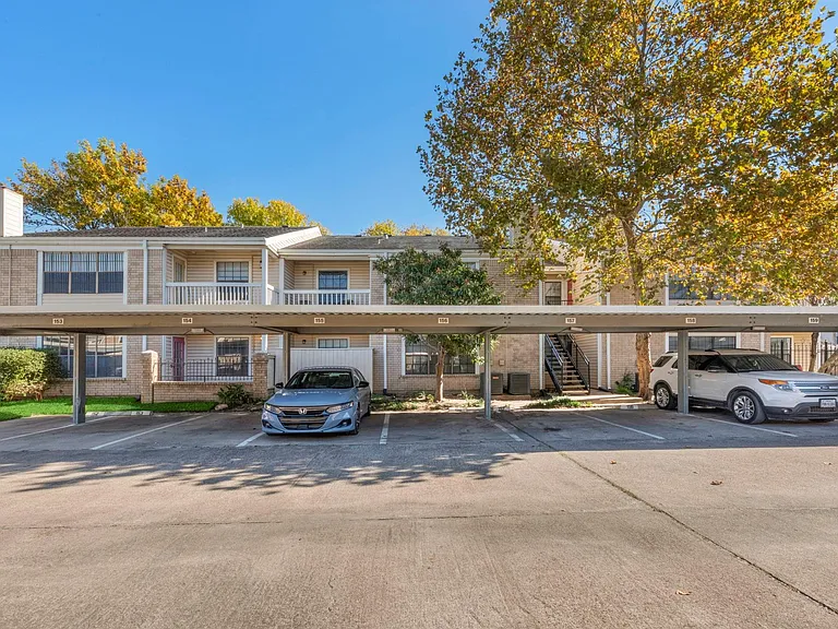 2750 Holly Hall St #901 — Photo 32