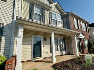 214 Spring Crossing Cir, Greer, SC 29650