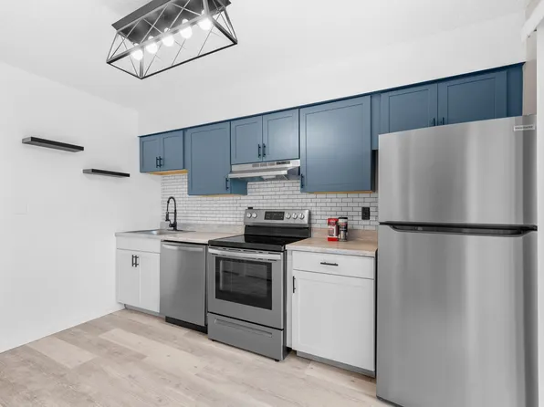 Canterbury Place Apartments