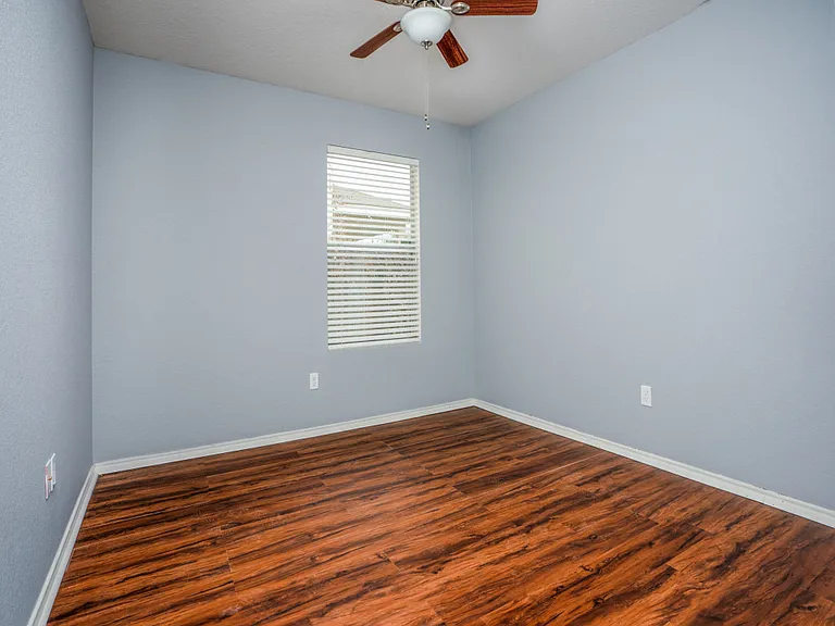 8922 Oakwood Park — Photo 10
