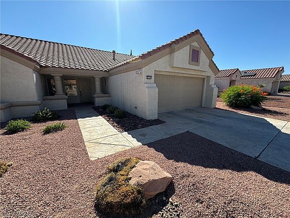 2nd image of 2524 Desert Glen Dr
