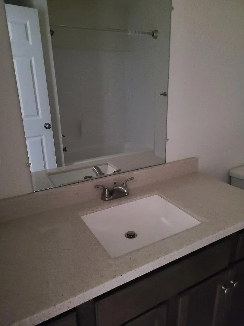4102 W Ridge Rd — Photo 4