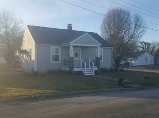 125 Jackson St, Red Bud, IL 62278