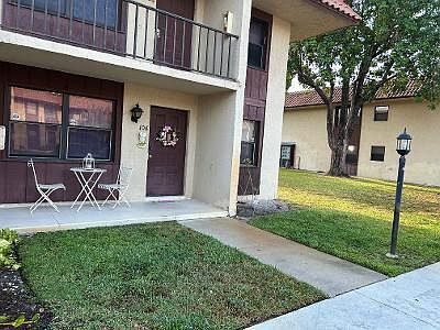 2nd image of 5937 Forest Hill Boulevard #106