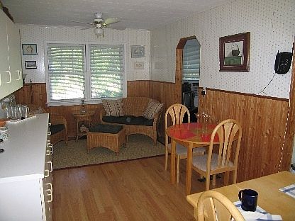3rd image of 15 Mulford Ln