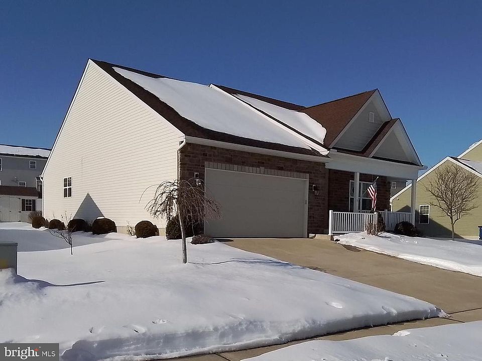 2nd image of 16 Danbury Ct