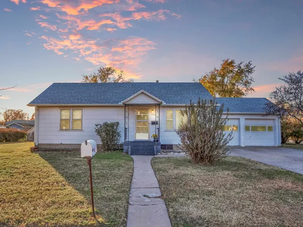 1021 N Madison Ave, Newton, KS 67114