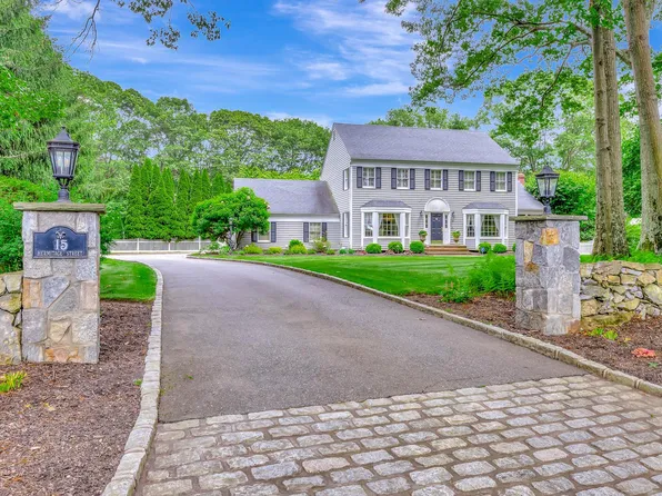 15 Hermitage Street, Wading River, NY 11792