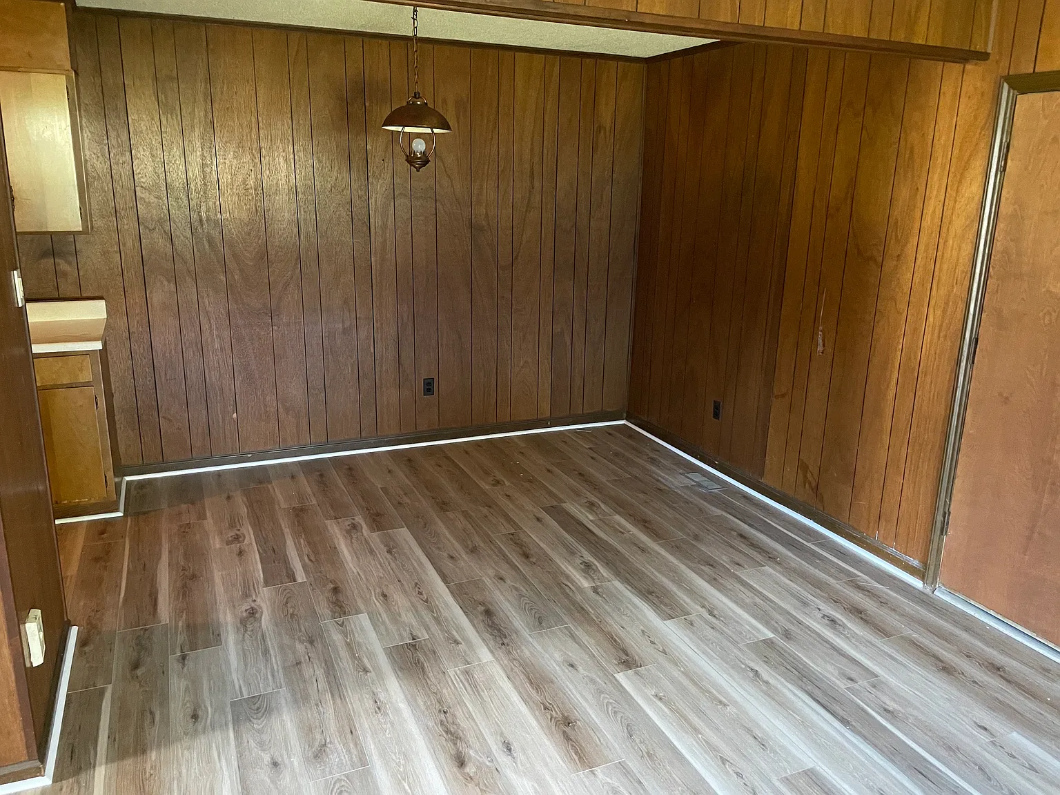 1 bed, 1.5 bath, $850 — Photo 4