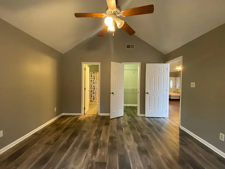 1350 Hathshire Dr — Photo 22