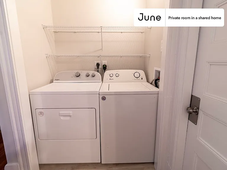 41 Brook St #E — Photo 14
