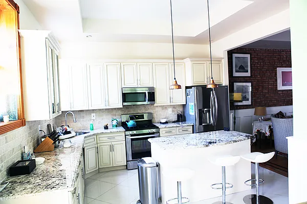 Rented by Chris Stewart, LREB | media 31