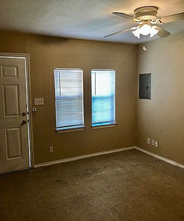 2nd image of 431 Balboa Ave