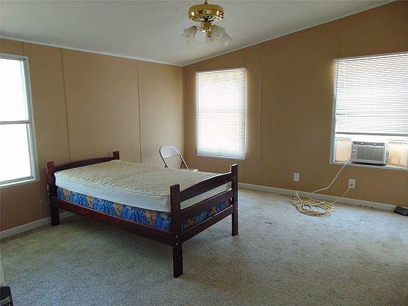4th image of 447 Ranch Rd