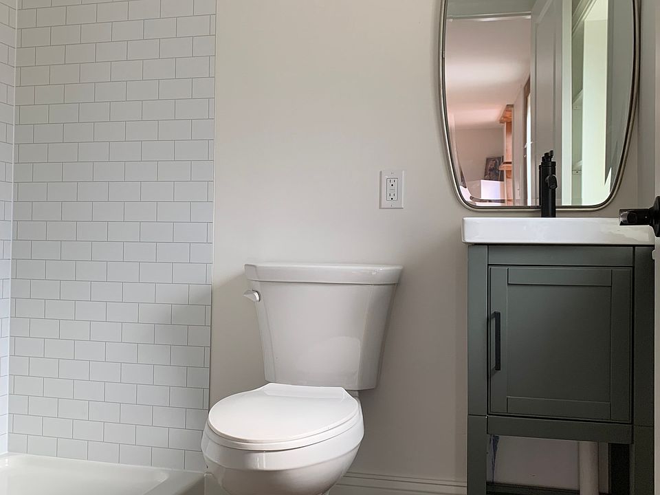 2nd image of 336-338 Libertyville Rd #13