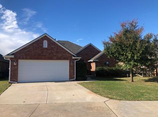 740 Dunes Cir, Edmond, OK 73003