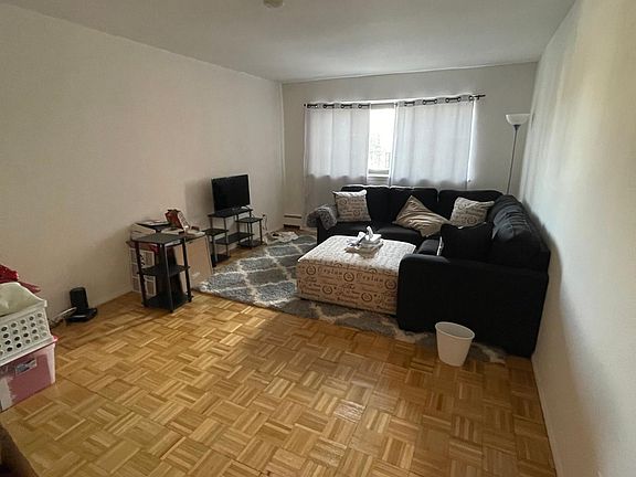3rd image of 490 Westchester Ave #5