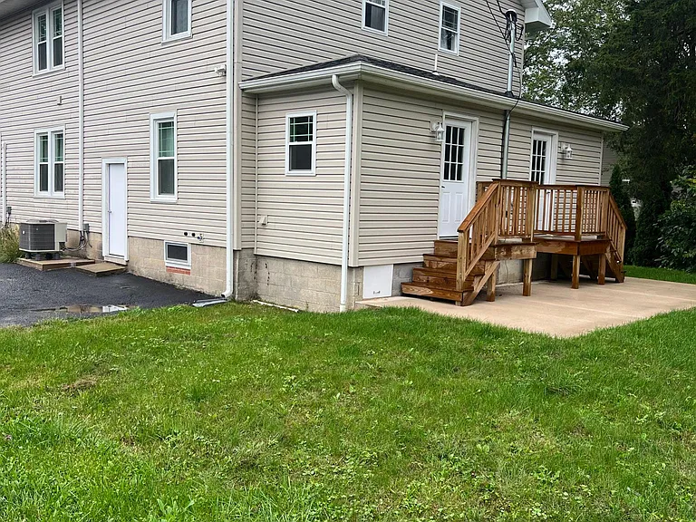 5407 Route 522 — Photo 2