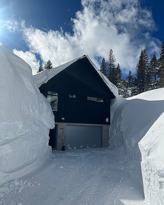 2nd image of 5497 Hemlock Dr