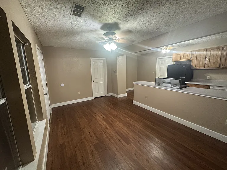 27131 Waterfield St #2 — Photo 3
