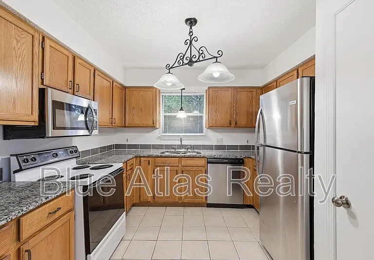 4101 Gentle Springs Dr — Photo 4