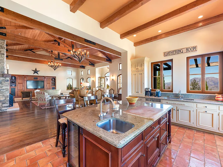 2110 Diamond Mountain Rd — Photo 16