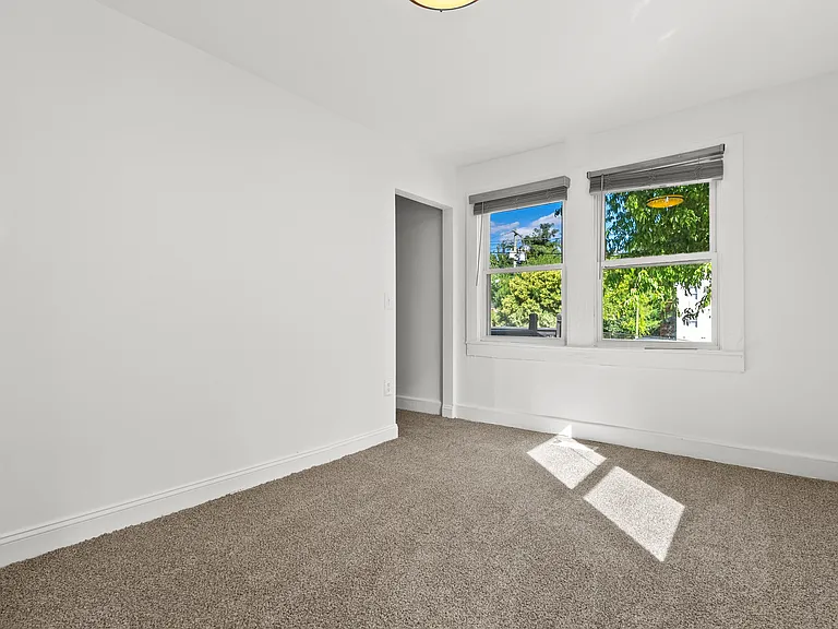 1006 Carlton Ave — Photo 22