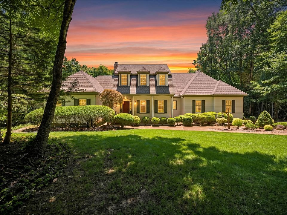 1st image of 9 Whitaker Ct