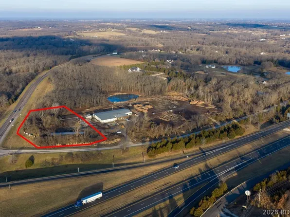 147 Hays Dr, Eldon, MO 65026