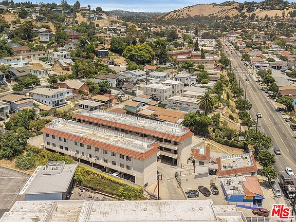 4th image of 3405 N Figueroa St