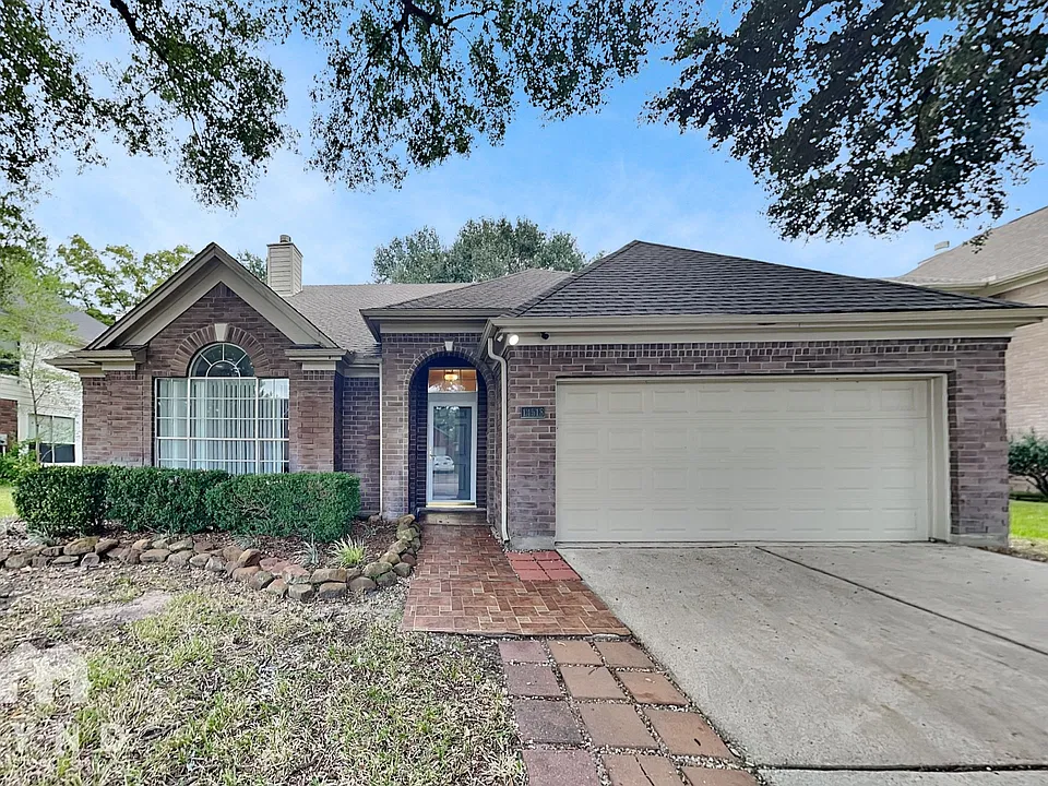 14518 Huntmont Dr