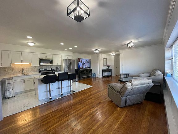 2nd image of 1575 Center Ave #5B-755B