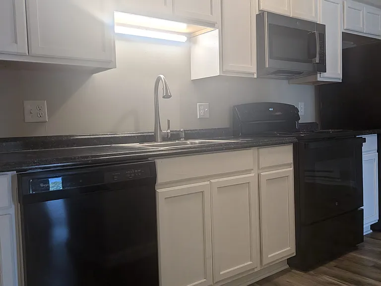 5911 W 25th St #8 — Photo 5