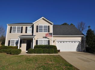 501 Birchtree Valley Ct, Fuquay Varina, NC 27526